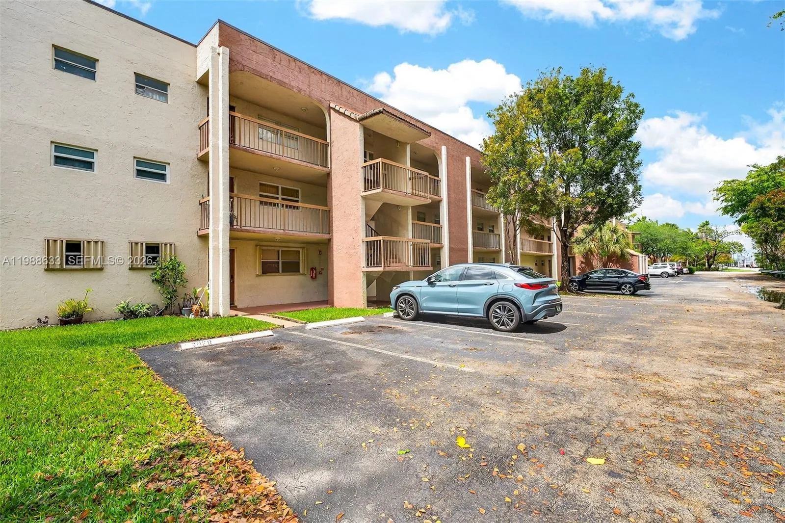 7000 Nova Dr 105e, Davie, Florida 33317, Davie, Florida 33317, 2 Bedrooms Bedrooms, ,2 BathroomsBathrooms,Residential,For Sale,7000 Nova Dr 105e, Davie, Florida 33317,A11988633