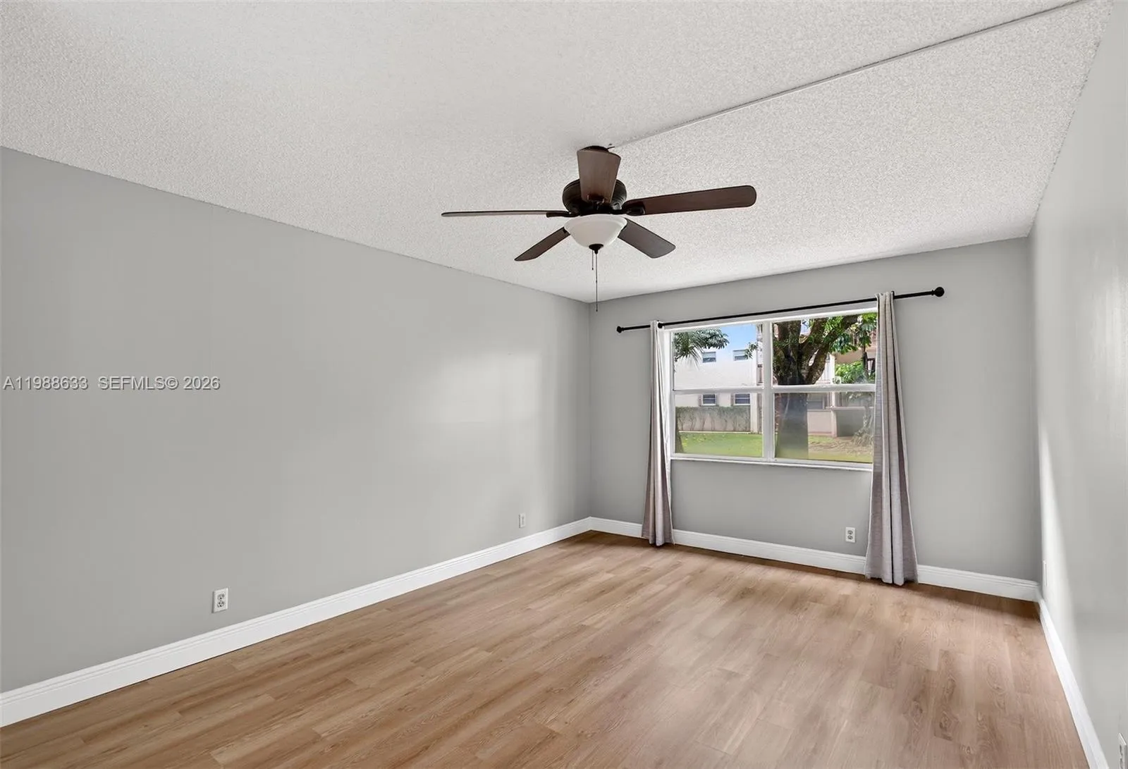 7000 Nova Dr 105e, Davie, Florida 33317, Davie, Florida 33317, 2 Bedrooms Bedrooms, ,2 BathroomsBathrooms,Residential,For Sale,7000 Nova Dr 105e, Davie, Florida 33317,A11988633