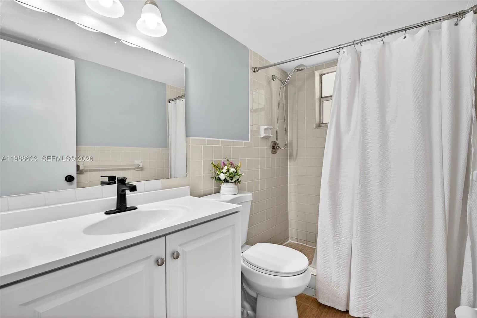 7000 Nova Dr 105e, Davie, Florida 33317, Davie, Florida 33317, 2 Bedrooms Bedrooms, ,2 BathroomsBathrooms,Residential,For Sale,7000 Nova Dr 105e, Davie, Florida 33317,A11988633
