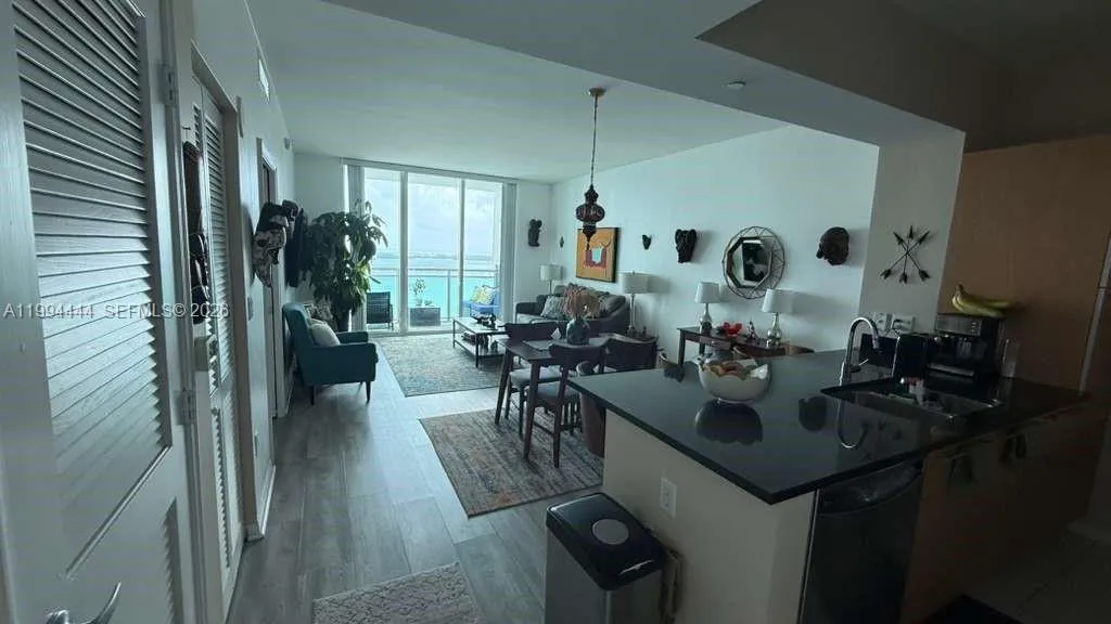 951 Brickell Ave 3002, Miami, Florida 33131, Miami, Florida 33131, 1 Bedroom Bedrooms, ,1 BathroomBathrooms,Residential Lease,For Rent,951 Brickell Ave 3002, Miami, Florida 33131,A11994444