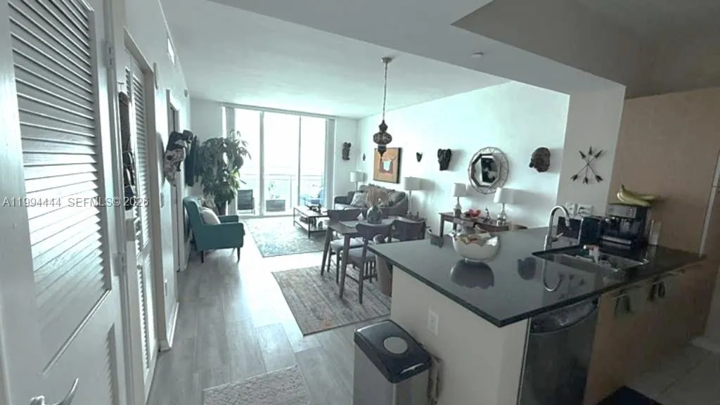 951 Brickell Ave 3002, Miami, Florida 33131, Miami, Florida 33131, 1 Bedroom Bedrooms, ,1 BathroomBathrooms,Residential Lease,For Rent,951 Brickell Ave 3002, Miami, Florida 33131,A11994444