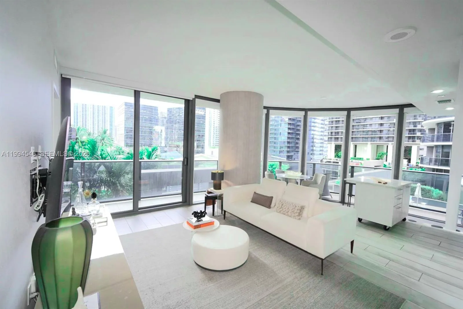 55 Sw 9th St 1001, Miami, Florida 33130, Miami, Florida 33130, 2 Bedrooms Bedrooms, ,2 BathroomsBathrooms,Residential Lease,For Rent,55 Sw 9th St 1001, Miami, Florida 33130,A11994546