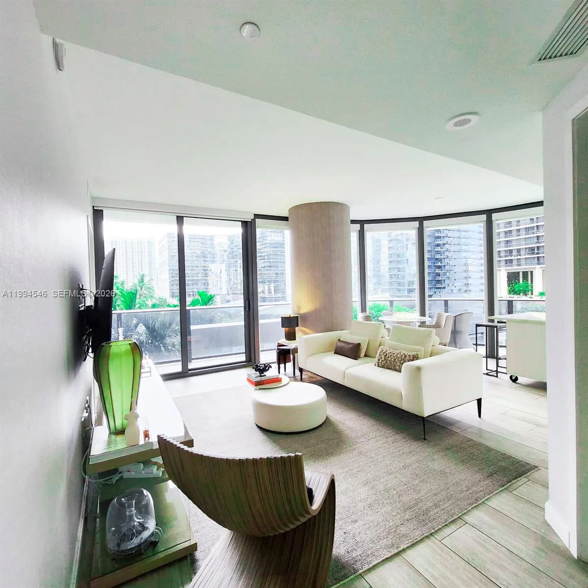 55 Sw 9th St 1001, Miami, Florida 33130, Miami, Florida 33130, 2 Bedrooms Bedrooms, ,2 BathroomsBathrooms,Residential Lease,For Rent,55 Sw 9th St 1001, Miami, Florida 33130,A11994546