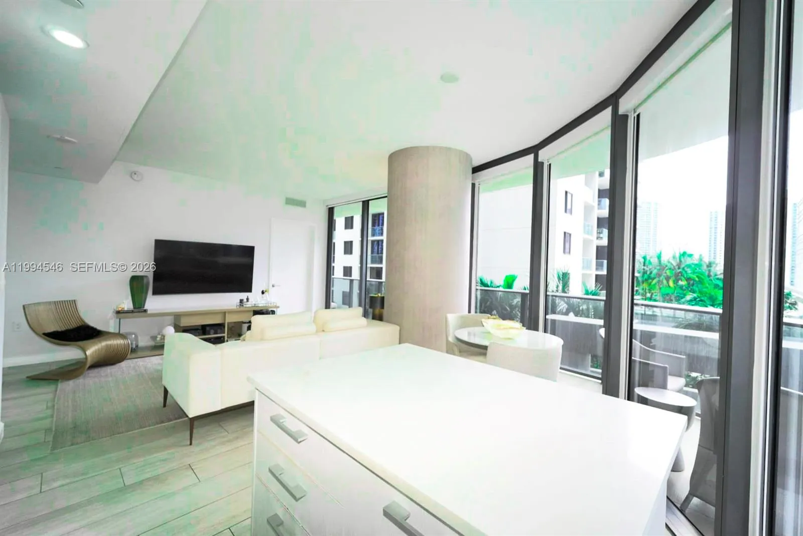 55 Sw 9th St 1001, Miami, Florida 33130, Miami, Florida 33130, 2 Bedrooms Bedrooms, ,2 BathroomsBathrooms,Residential Lease,For Rent,55 Sw 9th St 1001, Miami, Florida 33130,A11994546
