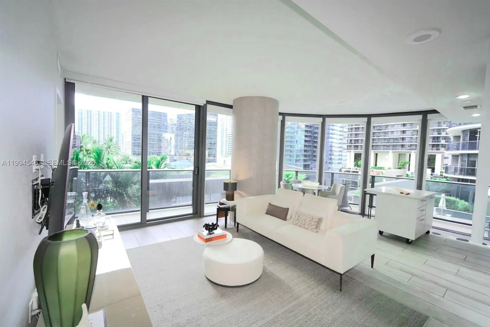 55 Sw 9th St 1001, Miami, Florida 33130, Miami, Florida 33130, 2 Bedrooms Bedrooms, ,2 BathroomsBathrooms,Residential Lease,For Rent,55 Sw 9th St 1001, Miami, Florida 33130,A11994546