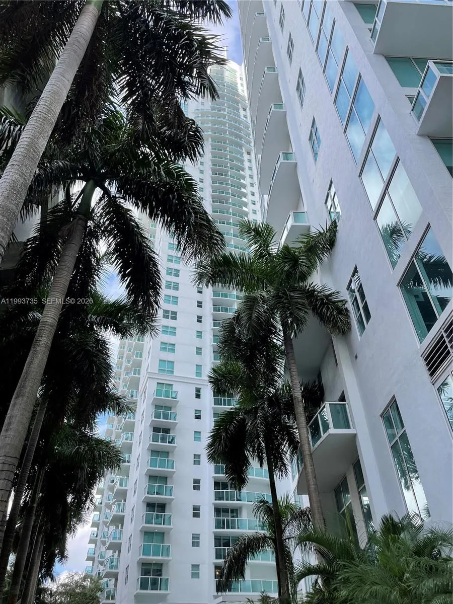 31 Se 5th St 2805, Miami, Florida 33131, Miami, Florida 33131, 1 Bedroom Bedrooms, ,1 BathroomBathrooms,Residential Lease,For Rent,31 Se 5th St 2805, Miami, Florida 33131,A11993735