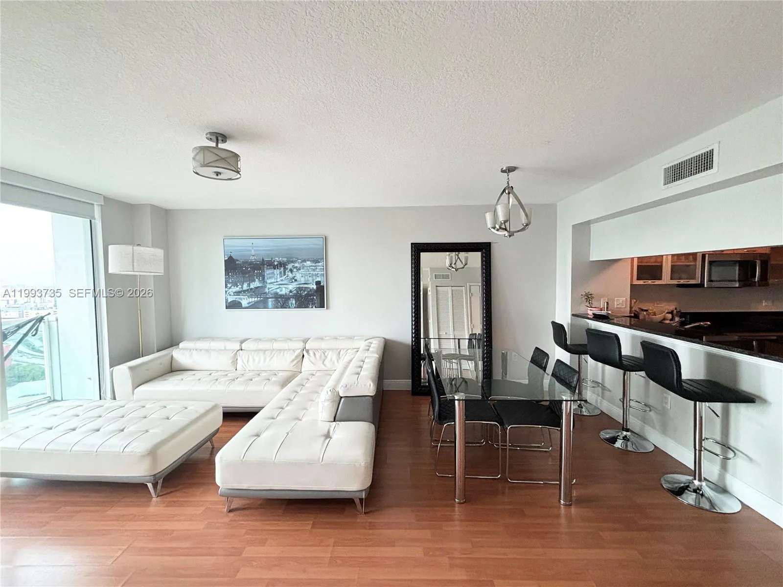 31 Se 5th St 2805, Miami, Florida 33131, Miami, Florida 33131, 1 Bedroom Bedrooms, ,1 BathroomBathrooms,Residential Lease,For Rent,31 Se 5th St 2805, Miami, Florida 33131,A11993735