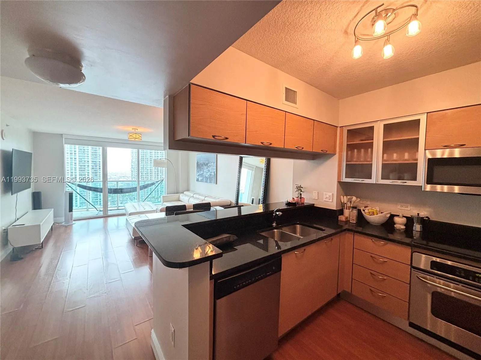 31 Se 5th St 2805, Miami, Florida 33131, Miami, Florida 33131, 1 Bedroom Bedrooms, ,1 BathroomBathrooms,Residential Lease,For Rent,31 Se 5th St 2805, Miami, Florida 33131,A11993735