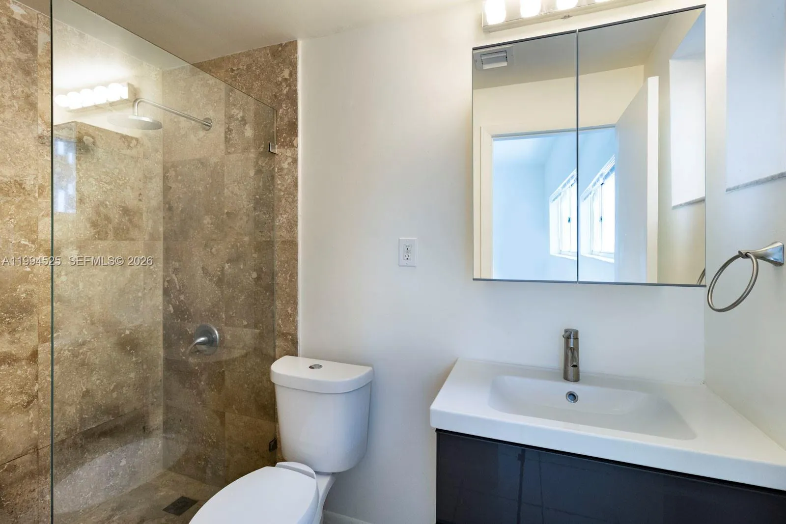 1185 Marseille Dr 101, Miami Beach, Florida 33141, Miami Beach, Florida 33141, 2 Bedrooms Bedrooms, ,2 BathroomsBathrooms,Residential Lease,For Rent,1185 Marseille Dr 101, Miami Beach, Florida 33141,A11994525