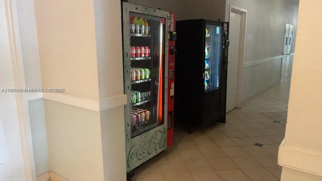 1351 Ne Miami Gardens Dr 1723e, Miami, Florida 331, Miami, Florida 33179, 1 Bedroom Bedrooms, ,2 BathroomsBathrooms,Residential Lease,For Rent,1351 Ne Miami Gardens Dr 1723e, Miami, Florida 331,A11989089