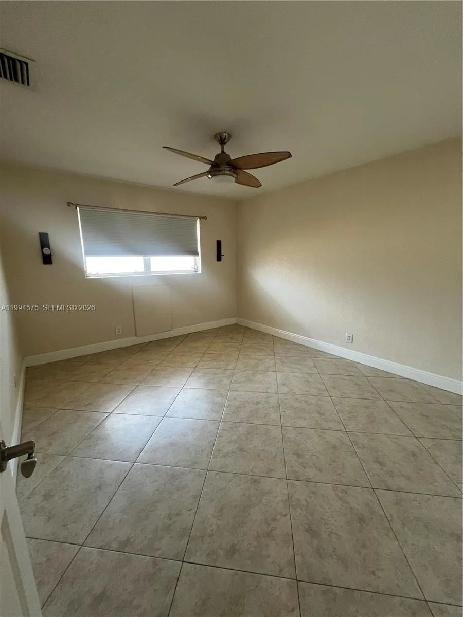 3923 Ne 166th St N-106, North Miami Beach, Florida, North Miami Beach, Florida 33160, 1 Bedroom Bedrooms, ,1 BathroomBathrooms,Residential Lease,For Rent,3923 Ne 166th St N-106, North Miami Beach, Florida,A11994575