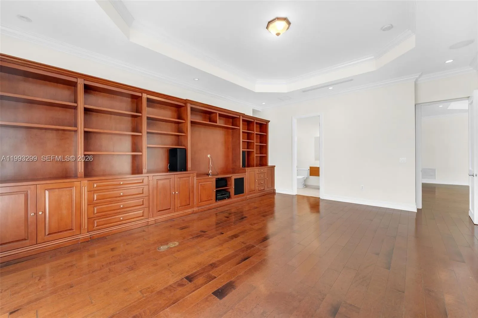 797 Ridgewood Rd ., Key Biscayne, Florida 33149, Key Biscayne, Florida 33149, 6 Bedrooms Bedrooms, ,6 BathroomsBathrooms,Residential Lease,For Rent,797 Ridgewood Rd ., Key Biscayne, Florida 33149,A11993299