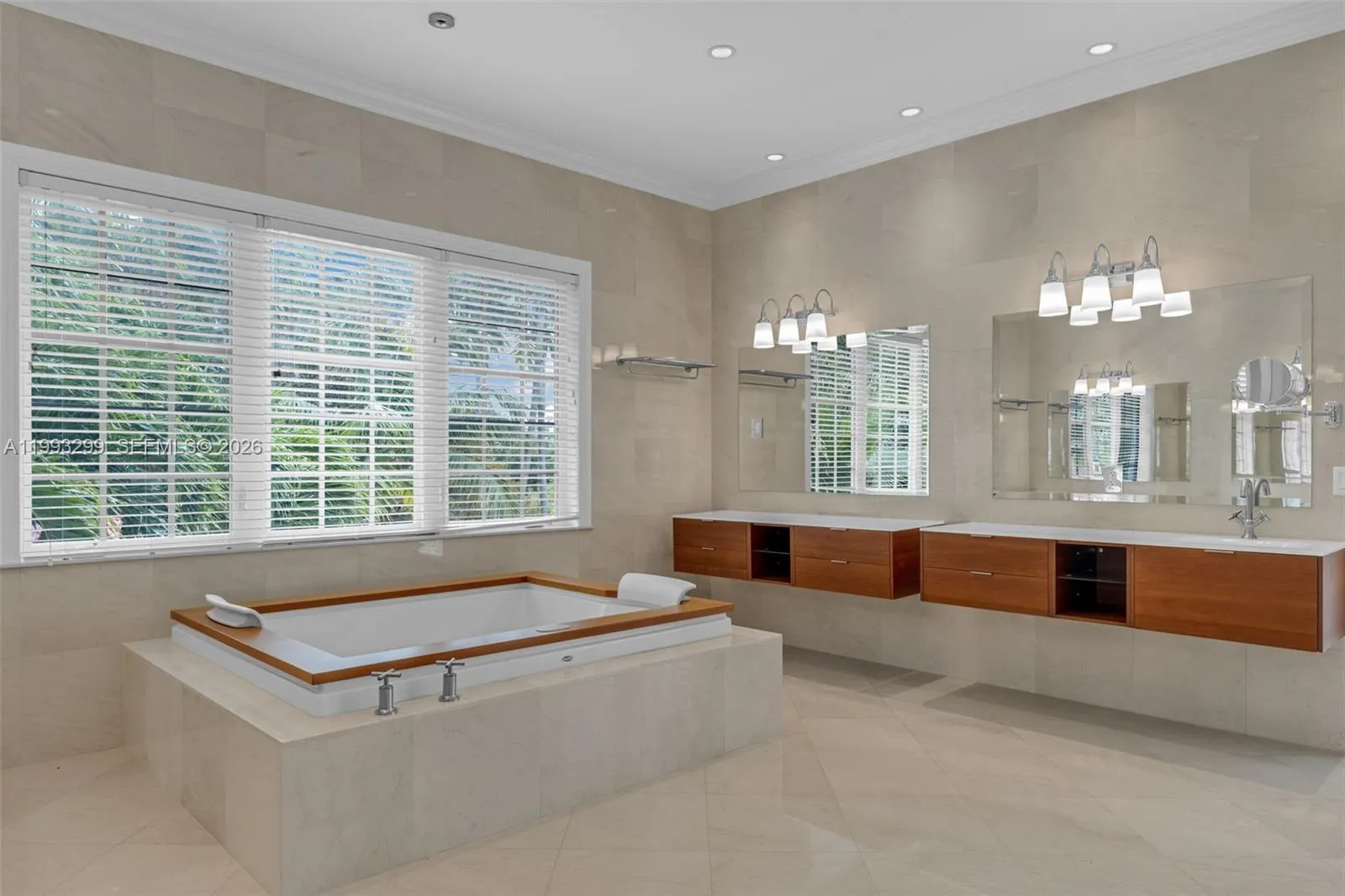 797 Ridgewood Rd ., Key Biscayne, Florida 33149, Key Biscayne, Florida 33149, 6 Bedrooms Bedrooms, ,6 BathroomsBathrooms,Residential Lease,For Rent,797 Ridgewood Rd ., Key Biscayne, Florida 33149,A11993299