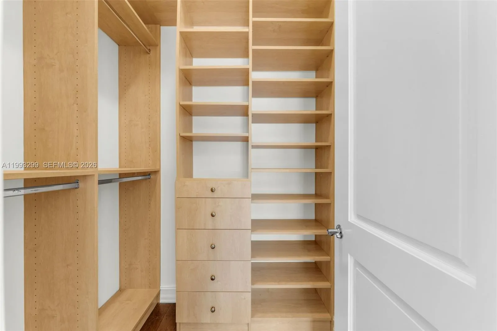 797 Ridgewood Rd ., Key Biscayne, Florida 33149, Key Biscayne, Florida 33149, 6 Bedrooms Bedrooms, ,6 BathroomsBathrooms,Residential Lease,For Rent,797 Ridgewood Rd ., Key Biscayne, Florida 33149,A11993299