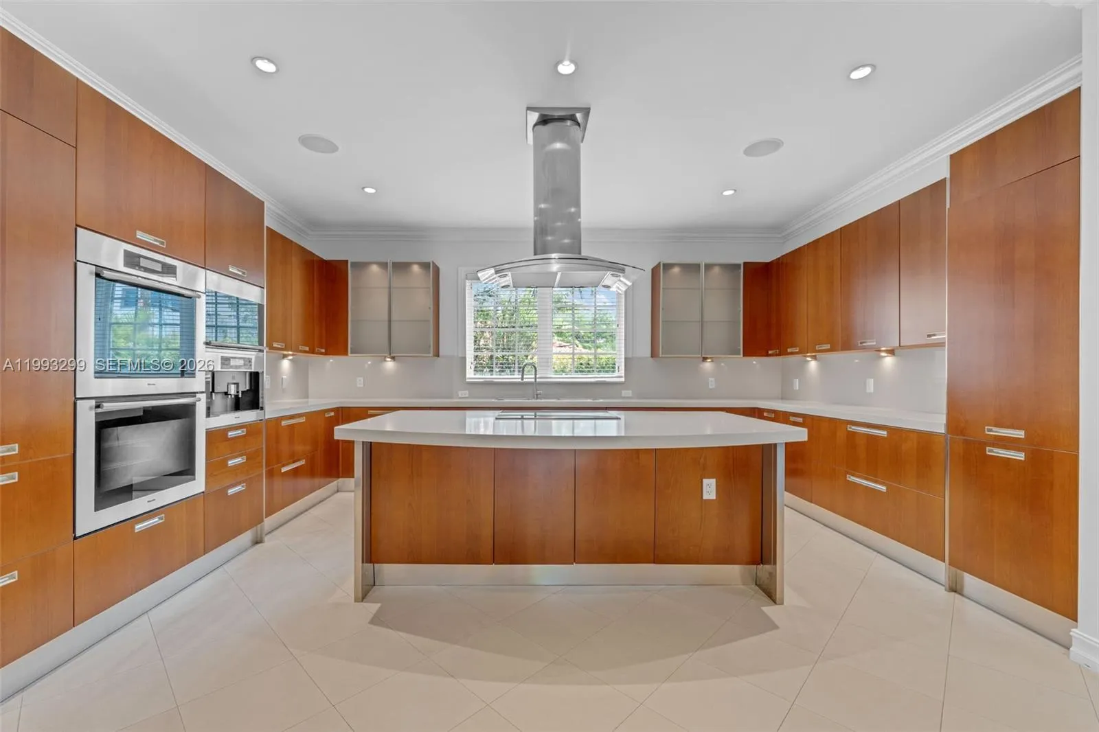 797 Ridgewood Rd ., Key Biscayne, Florida 33149, Key Biscayne, Florida 33149, 6 Bedrooms Bedrooms, ,6 BathroomsBathrooms,Residential Lease,For Rent,797 Ridgewood Rd ., Key Biscayne, Florida 33149,A11993299