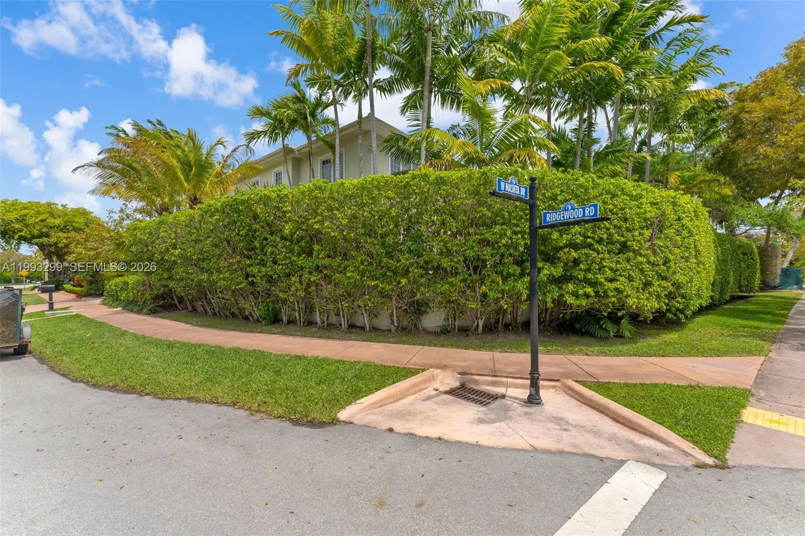 797 Ridgewood Rd ., Key Biscayne, Florida 33149, Key Biscayne, Florida 33149, 6 Bedrooms Bedrooms, ,6 BathroomsBathrooms,Residential Lease,For Rent,797 Ridgewood Rd ., Key Biscayne, Florida 33149,A11993299