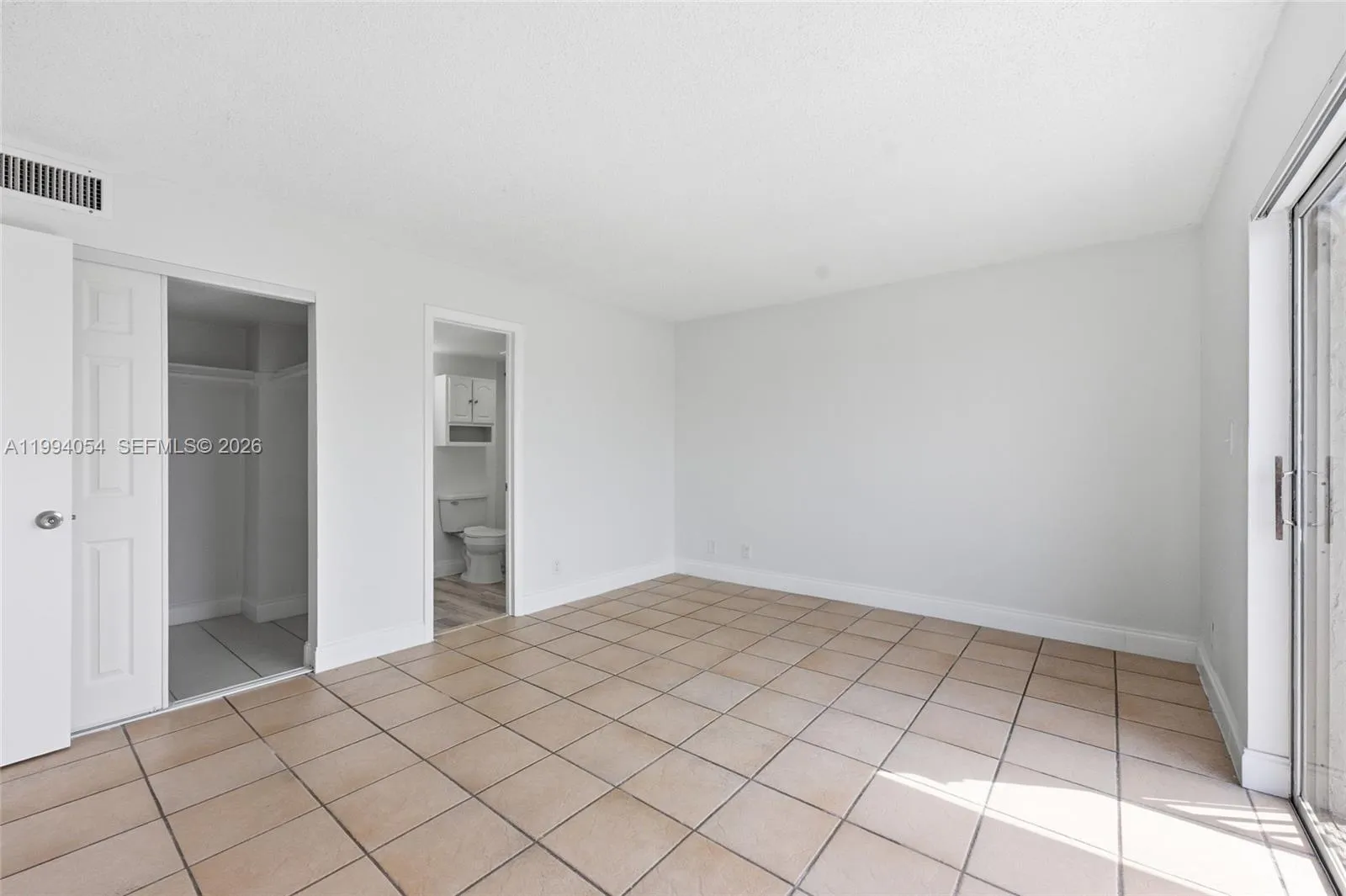 2520 N Andrews Ave 402, Wilton Manors, Florida 333, Wilton Manors, Florida 33311, 2 Bedrooms Bedrooms, ,2 BathroomsBathrooms,Residential Lease,For Rent,2520 N Andrews Ave 402, Wilton Manors, Florida 333,A11994054