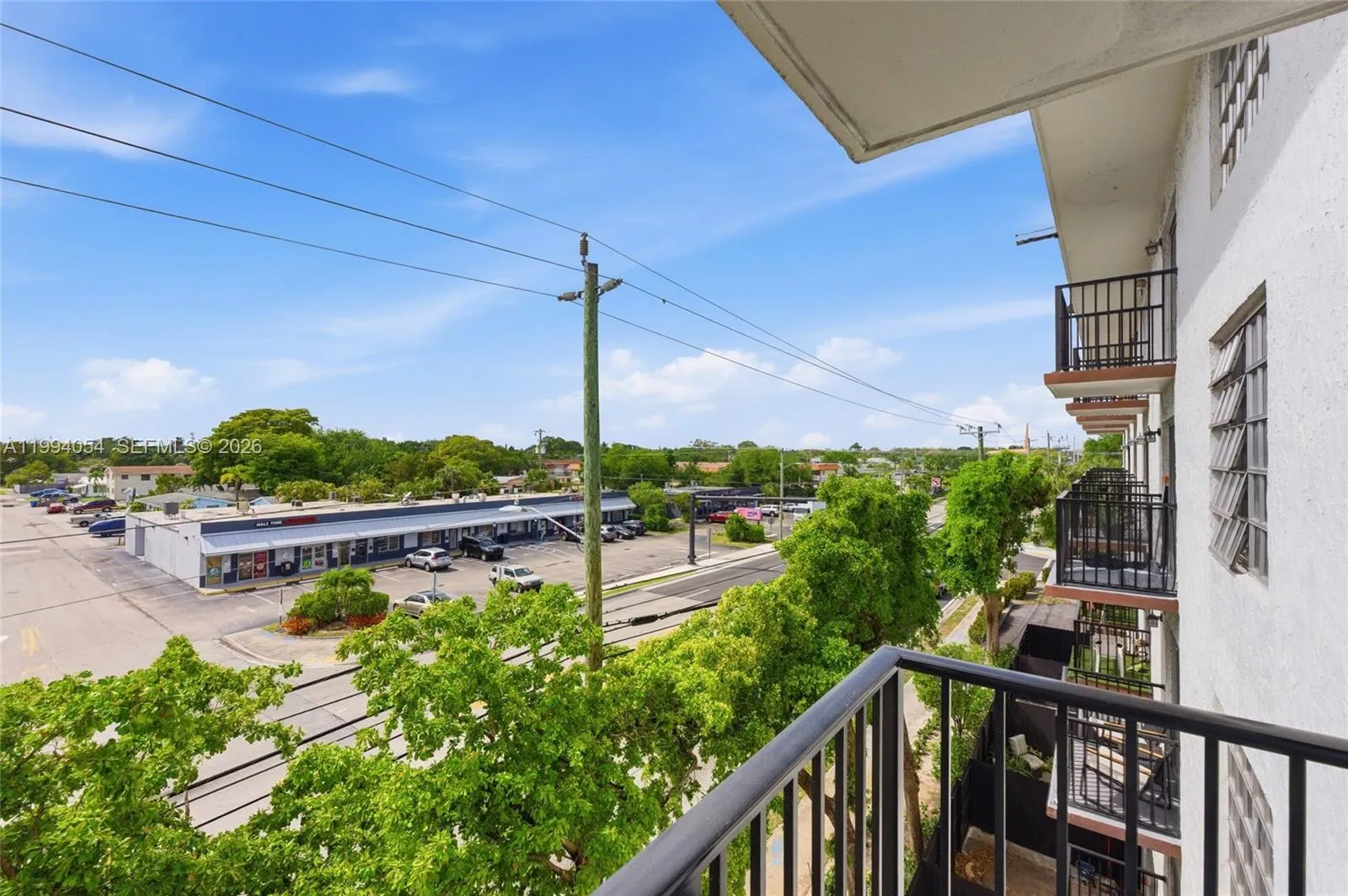 2520 N Andrews Ave 402, Wilton Manors, Florida 333, Wilton Manors, Florida 33311, 2 Bedrooms Bedrooms, ,2 BathroomsBathrooms,Residential Lease,For Rent,2520 N Andrews Ave 402, Wilton Manors, Florida 333,A11994054