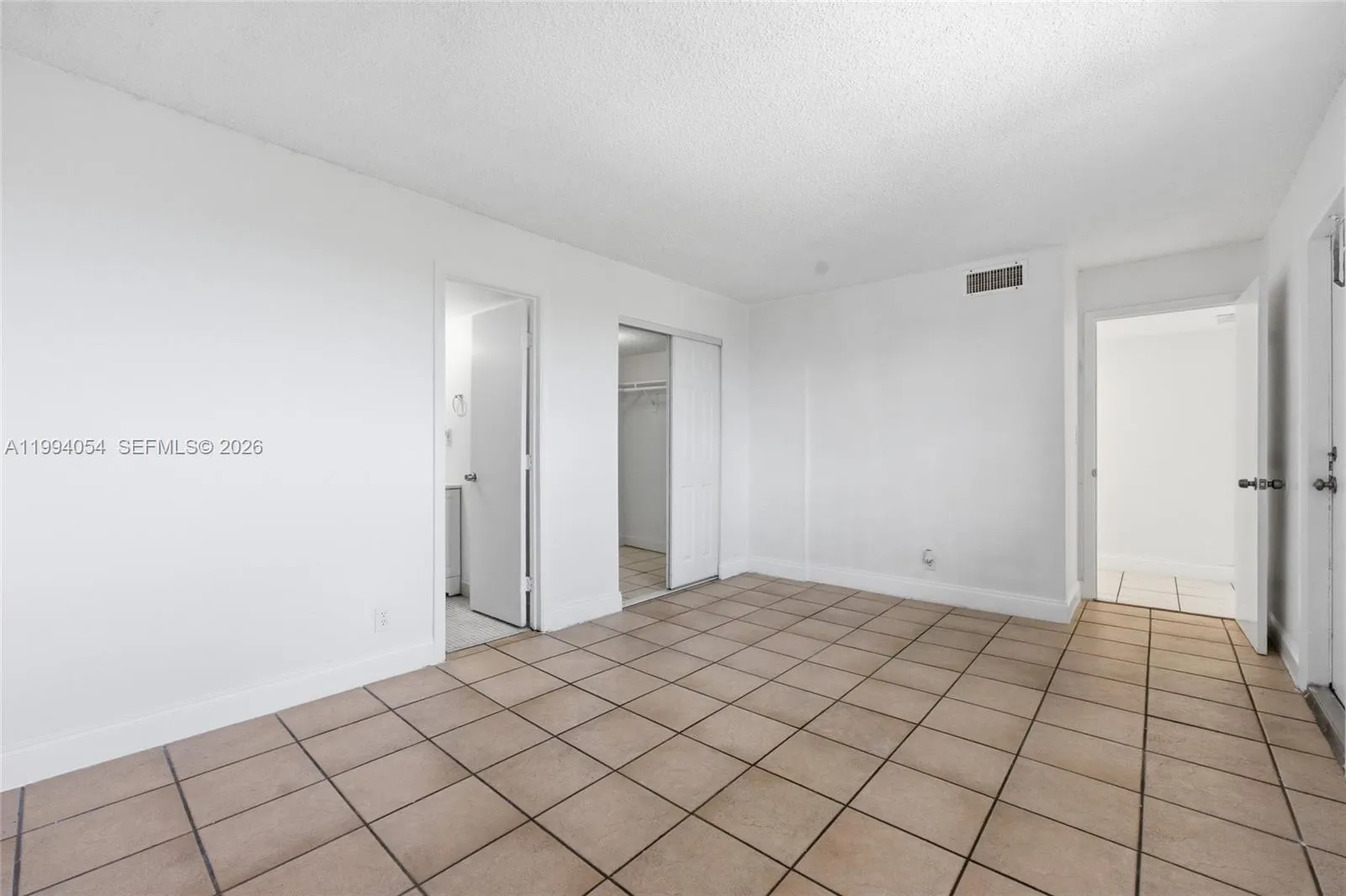 2520 N Andrews Ave 402, Wilton Manors, Florida 333, Wilton Manors, Florida 33311, 2 Bedrooms Bedrooms, ,2 BathroomsBathrooms,Residential Lease,For Rent,2520 N Andrews Ave 402, Wilton Manors, Florida 333,A11994054