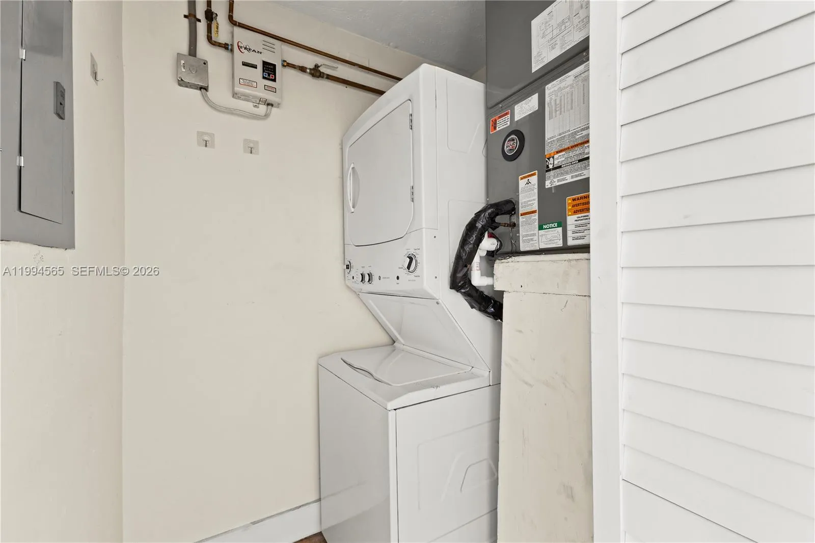 6121 Sw 40th Ct B, Miramar, Florida 33023, Miramar, Florida 33023, 2 Bedrooms Bedrooms, ,2 BathroomsBathrooms,Residential Lease,For Rent,6121 Sw 40th Ct B, Miramar, Florida 33023,A11994565