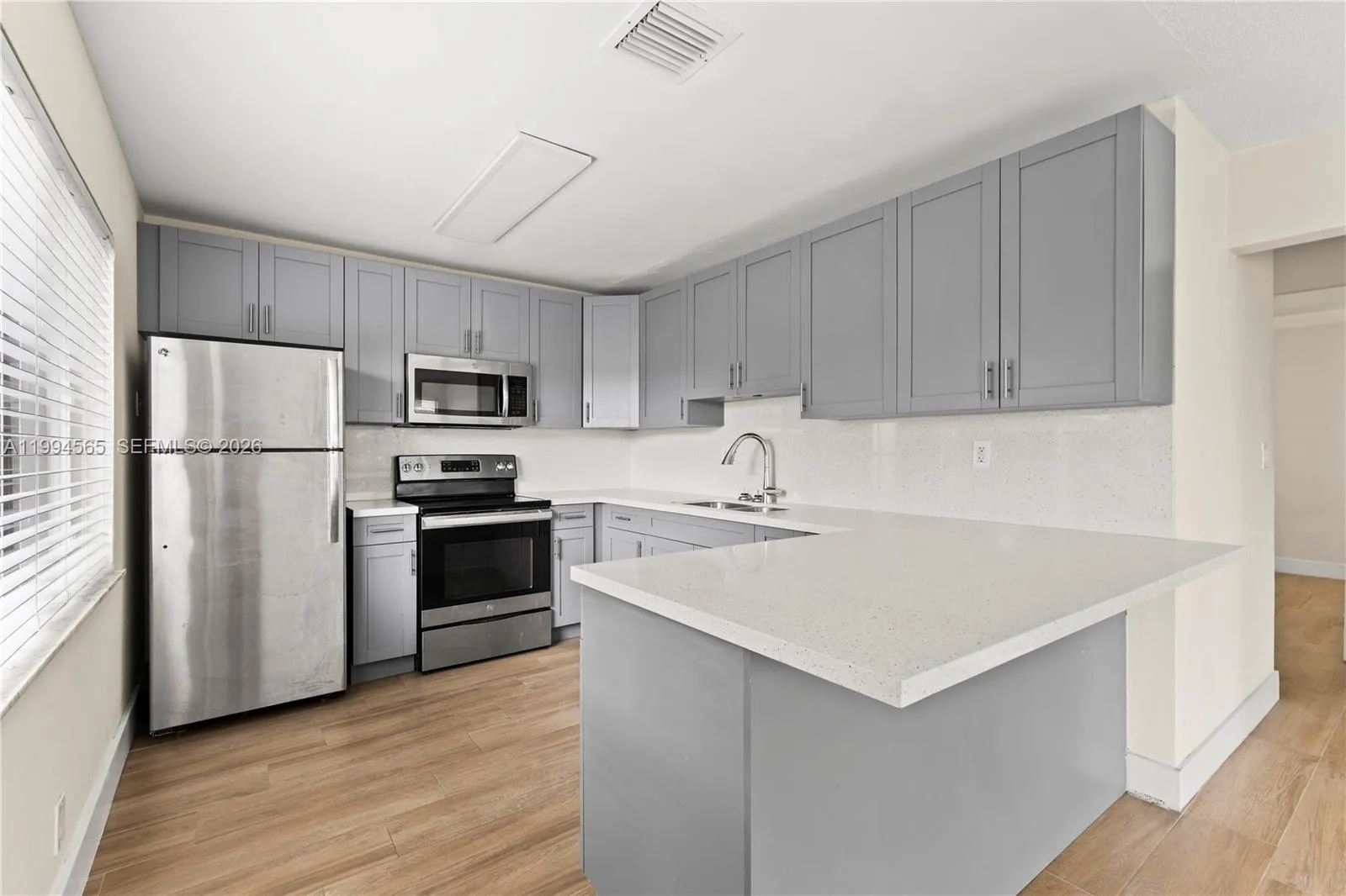 6121 Sw 40th Ct B, Miramar, Florida 33023, Miramar, Florida 33023, 2 Bedrooms Bedrooms, ,2 BathroomsBathrooms,Residential Lease,For Rent,6121 Sw 40th Ct B, Miramar, Florida 33023,A11994565