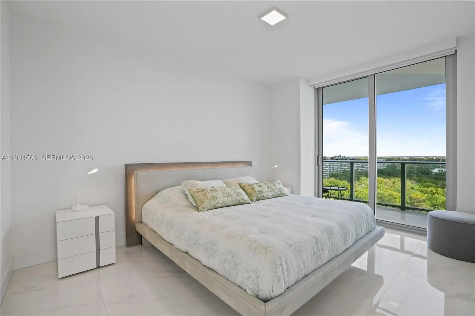 16385 Ne Biscayne Blvd 1402, North Miami Beach, Fl, North Miami Beach, Florida 33160, 1 Bedroom Bedrooms, ,2 BathroomsBathrooms,Residential Lease,For Rent,16385 Ne Biscayne Blvd 1402, North Miami Beach, Fl,A11994509