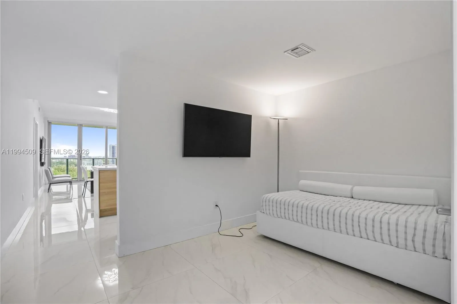 16385 Ne Biscayne Blvd 1402, North Miami Beach, Fl, North Miami Beach, Florida 33160, 1 Bedroom Bedrooms, ,2 BathroomsBathrooms,Residential Lease,For Rent,16385 Ne Biscayne Blvd 1402, North Miami Beach, Fl,A11994509