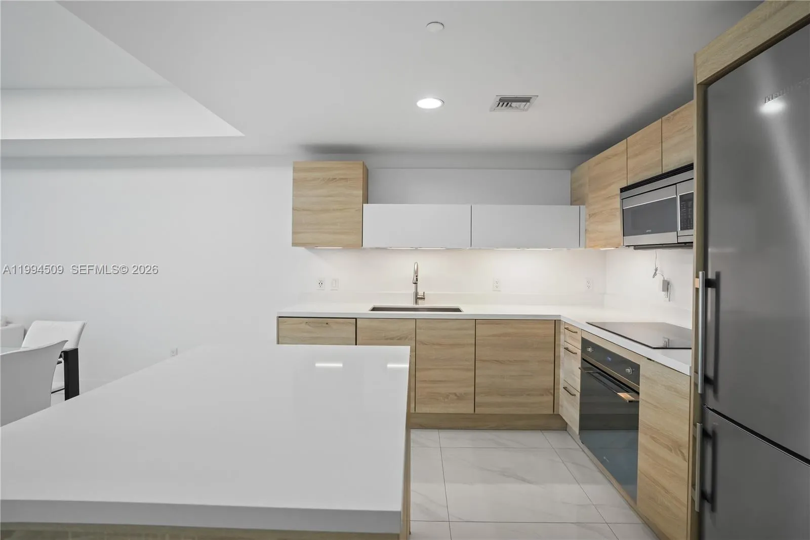 16385 Ne Biscayne Blvd 1402, North Miami Beach, Fl, North Miami Beach, Florida 33160, 1 Bedroom Bedrooms, ,2 BathroomsBathrooms,Residential Lease,For Rent,16385 Ne Biscayne Blvd 1402, North Miami Beach, Fl,A11994509