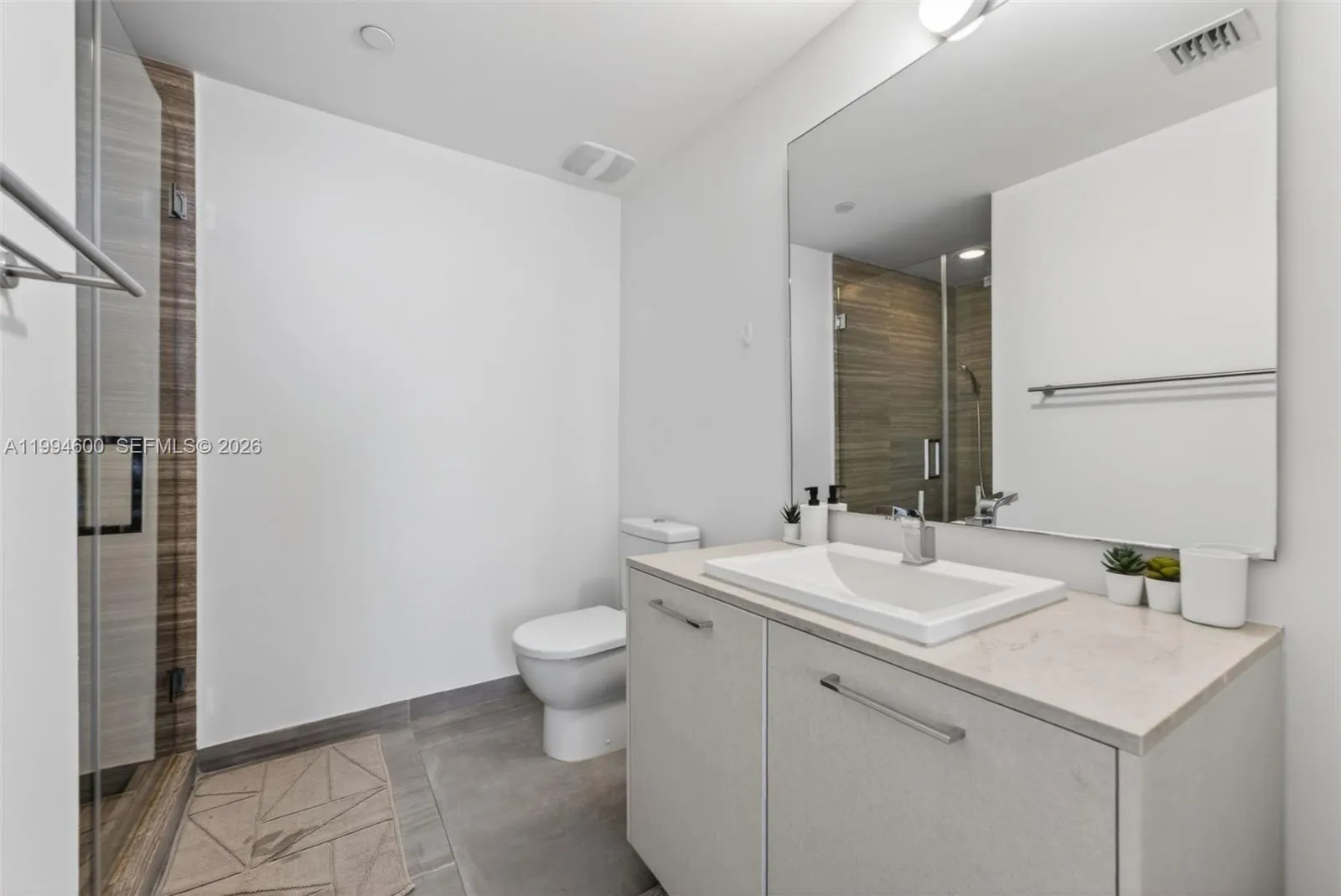 1010 Brickell Av 4203, Miami, Florida 33131, Miami, Florida 33131, 2 Bedrooms Bedrooms, ,3 BathroomsBathrooms,Residential Lease,For Rent,1010 Brickell Av 4203, Miami, Florida 33131,A11994600