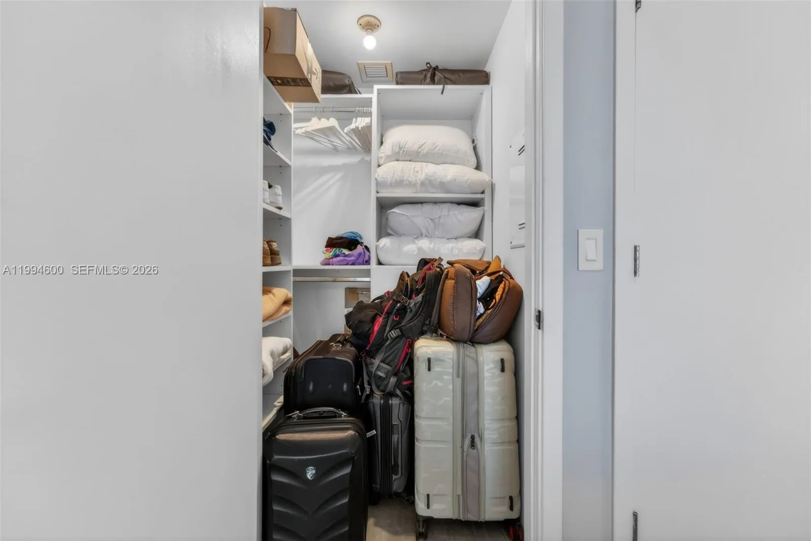 1010 Brickell Av 4203, Miami, Florida 33131, Miami, Florida 33131, 2 Bedrooms Bedrooms, ,3 BathroomsBathrooms,Residential Lease,For Rent,1010 Brickell Av 4203, Miami, Florida 33131,A11994600