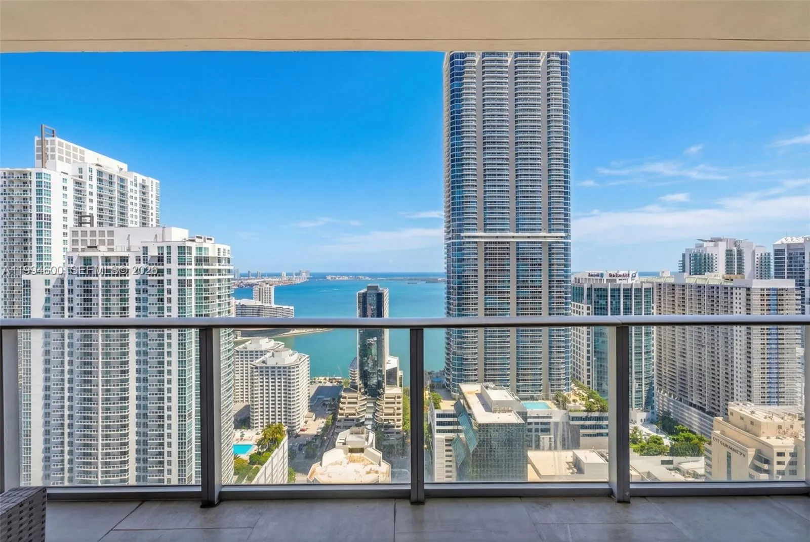1010 Brickell Av 4203, Miami, Florida 33131, Miami, Florida 33131, 2 Bedrooms Bedrooms, ,3 BathroomsBathrooms,Residential Lease,For Rent,1010 Brickell Av 4203, Miami, Florida 33131,A11994600