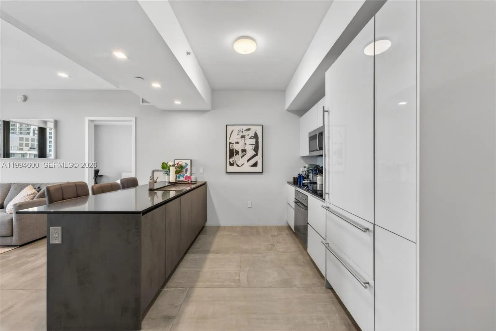 1010 Brickell Av 4203, Miami, Florida 33131, Miami, Florida 33131, 2 Bedrooms Bedrooms, ,3 BathroomsBathrooms,Residential Lease,For Rent,1010 Brickell Av 4203, Miami, Florida 33131,A11994600