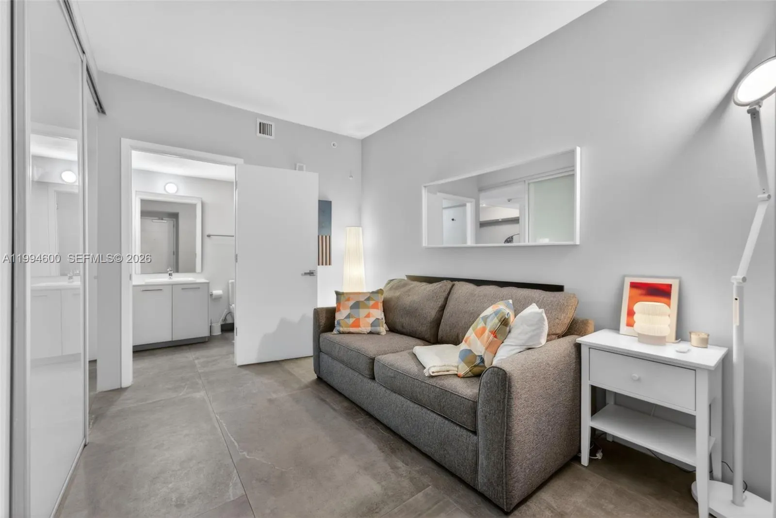 1010 Brickell Av 4203, Miami, Florida 33131, Miami, Florida 33131, 2 Bedrooms Bedrooms, ,3 BathroomsBathrooms,Residential Lease,For Rent,1010 Brickell Av 4203, Miami, Florida 33131,A11994600