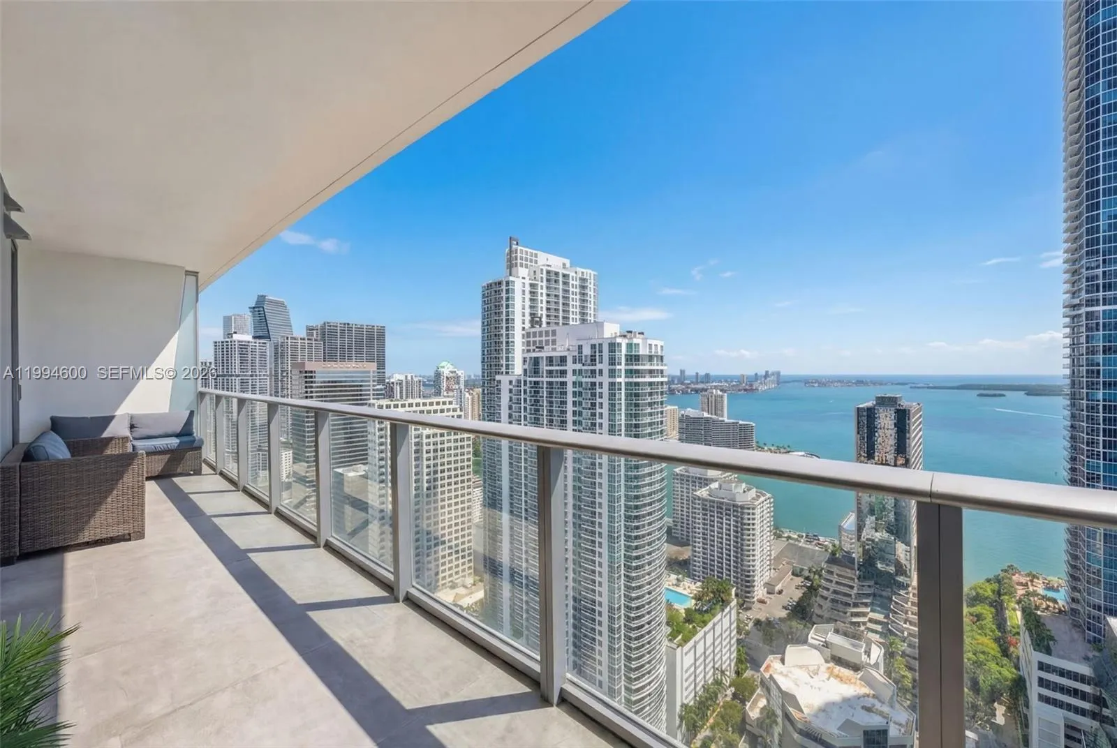 1010 Brickell Av 4203, Miami, Florida 33131, Miami, Florida 33131, 2 Bedrooms Bedrooms, ,3 BathroomsBathrooms,Residential Lease,For Rent,1010 Brickell Av 4203, Miami, Florida 33131,A11994600