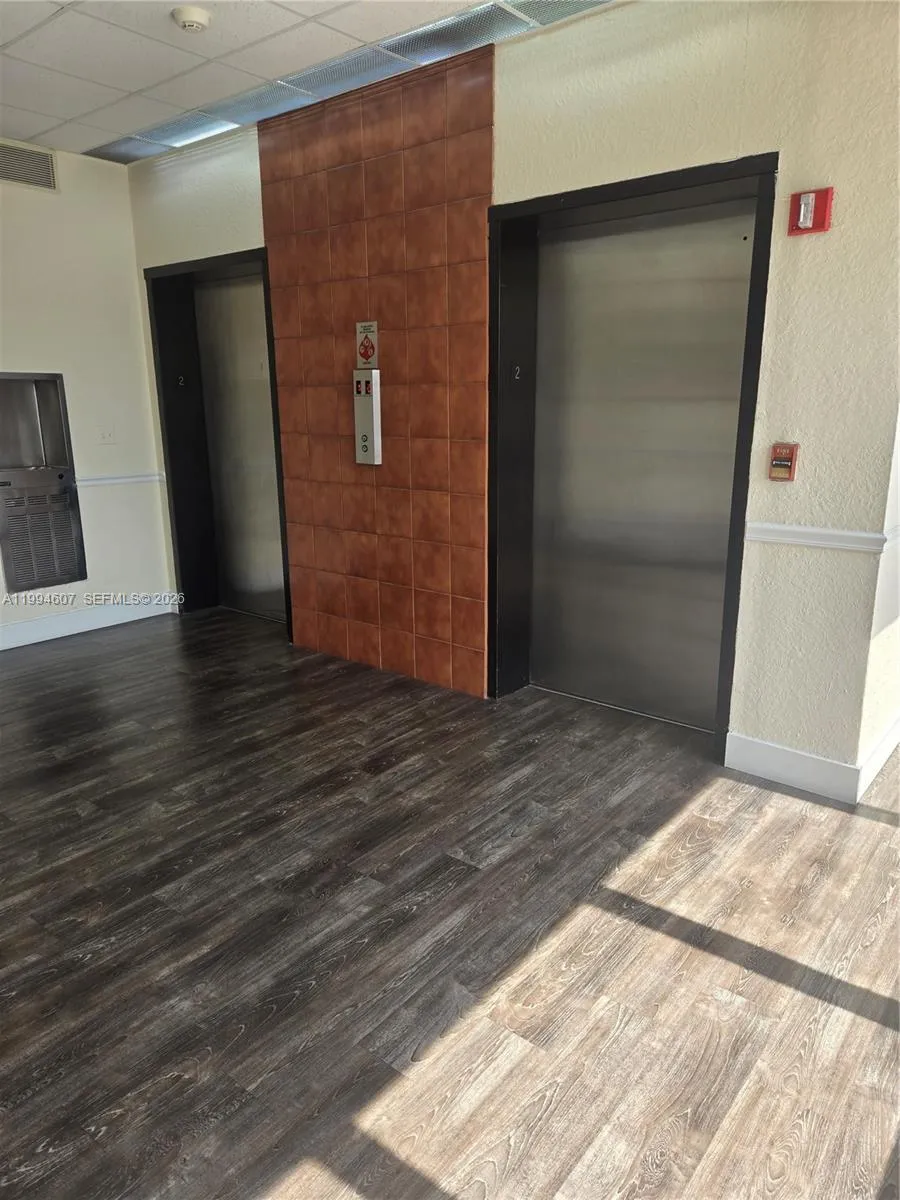 909 N Miami Beach Blvd 202, North Miami Beach, Flo, North Miami Beach, Florida 33162, ,Commercial Sale,For Sale,909 N Miami Beach Blvd 202, North Miami Beach, Flo,A11994607