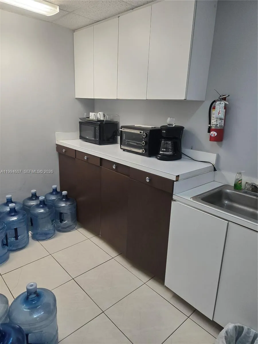 909 N Miami Beach Blvd 202, North Miami Beach, Flo, North Miami Beach, Florida 33162, ,Commercial Sale,For Sale,909 N Miami Beach Blvd 202, North Miami Beach, Flo,A11994607
