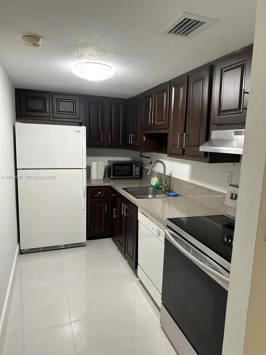 8794 Sw 12th St 108, Miami, Florida 33174, Miami, Florida 33174, 2 Bedrooms Bedrooms, ,1 BathroomBathrooms,Residential Lease,For Rent,8794 Sw 12th St 108, Miami, Florida 33174,A11994609