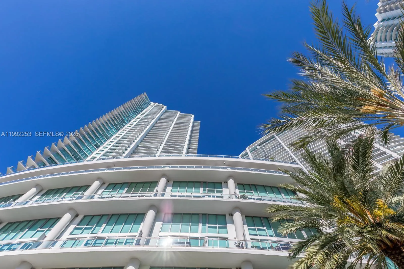41 Se 5th St 2307, Miami, Florida 33131, Miami, Florida 33131, 2 Bedrooms Bedrooms, ,2 BathroomsBathrooms,Residential Lease,For Rent,41 Se 5th St 2307, Miami, Florida 33131,A11992253
