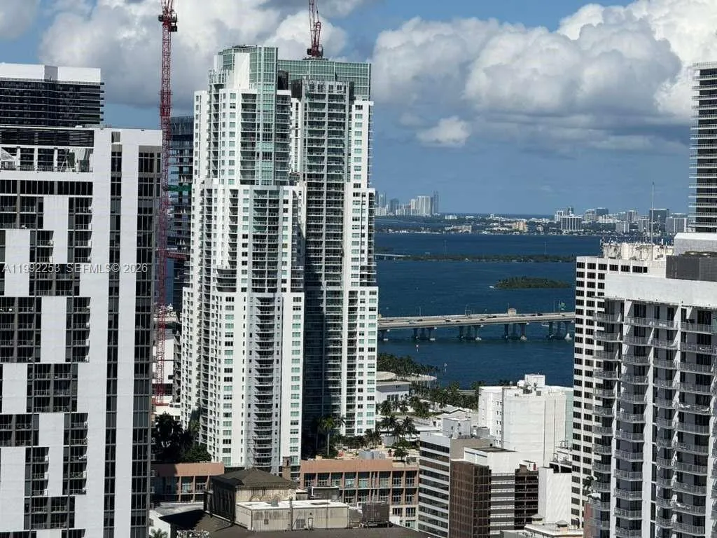 41 Se 5th St 2307, Miami, Florida 33131, Miami, Florida 33131, 2 Bedrooms Bedrooms, ,2 BathroomsBathrooms,Residential Lease,For Rent,41 Se 5th St 2307, Miami, Florida 33131,A11992253