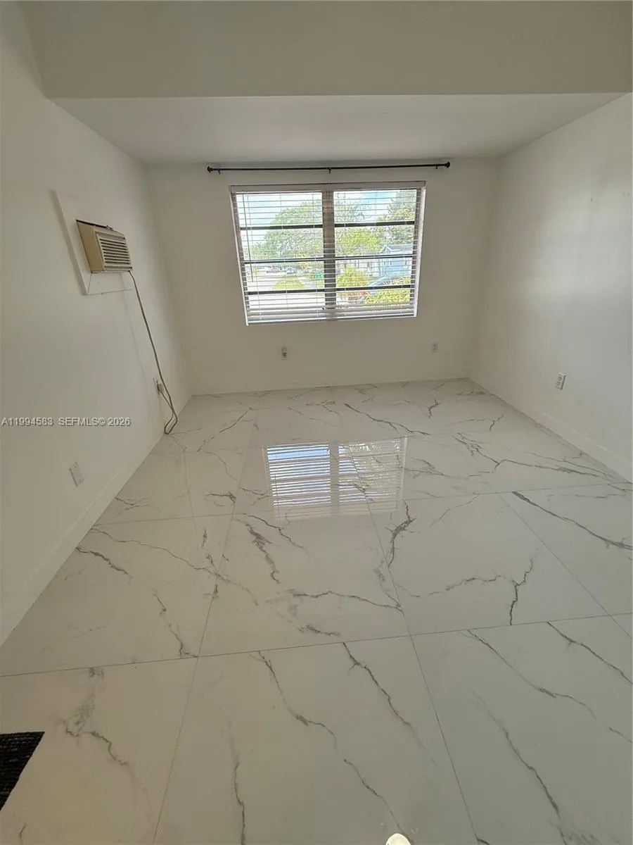 1230 North Dr Studio, Miami, Florida 33179, Miami, Florida 33179, 1 Bedroom Bedrooms, ,1 BathroomBathrooms,Residential Lease,For Rent,1230 North Dr Studio, Miami, Florida 33179,A11994583