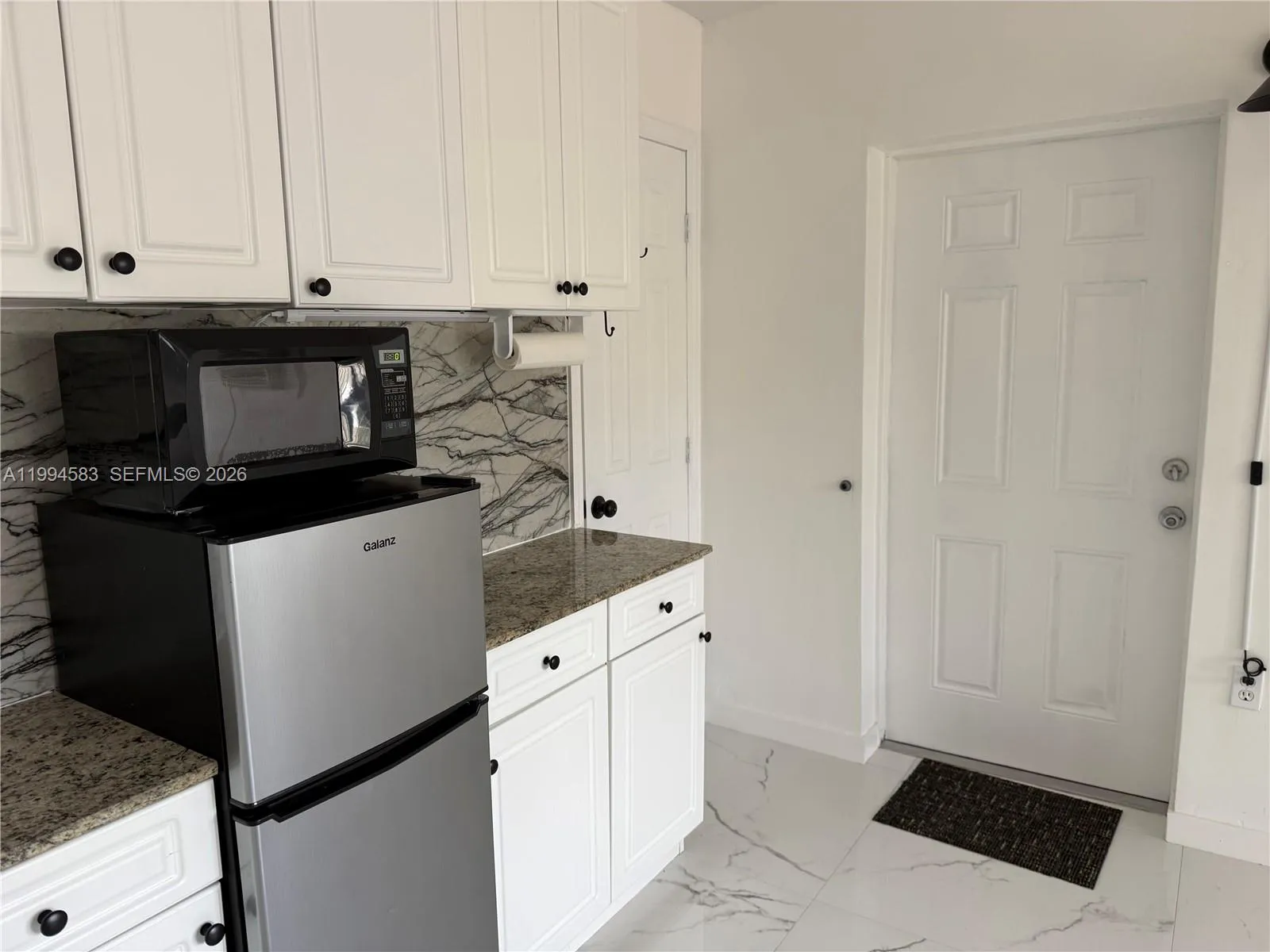 1230 North Dr Studio, Miami, Florida 33179, Miami, Florida 33179, 1 Bedroom Bedrooms, ,1 BathroomBathrooms,Residential Lease,For Rent,1230 North Dr Studio, Miami, Florida 33179,A11994583