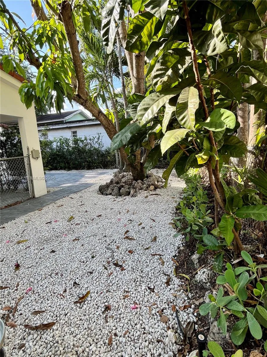 200 Frow Ave 0, Coral Gables, Florida 33133, Coral Gables, Florida 33133, 3 Bedrooms Bedrooms, ,2 BathroomsBathrooms,Residential Lease,For Rent,200 Frow Ave 0, Coral Gables, Florida 33133,A11993054