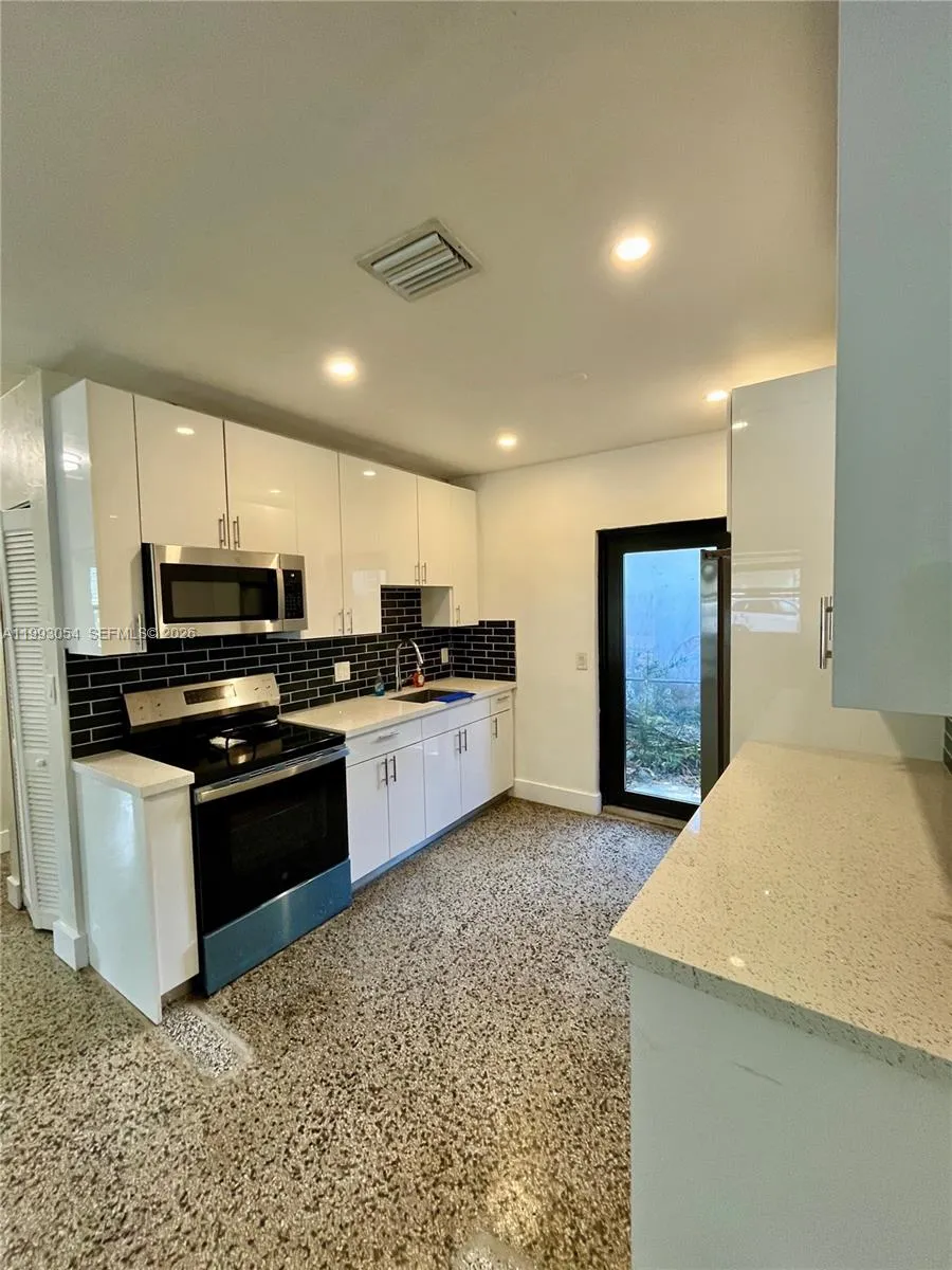 200 Frow Ave 0, Coral Gables, Florida 33133, Coral Gables, Florida 33133, 3 Bedrooms Bedrooms, ,2 BathroomsBathrooms,Residential Lease,For Rent,200 Frow Ave 0, Coral Gables, Florida 33133,A11993054