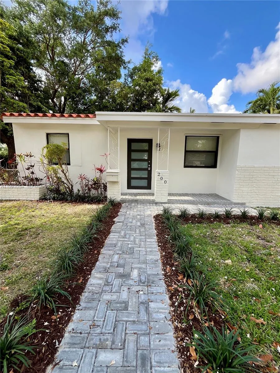 200 Frow Ave 0, Coral Gables, Florida 33133, Coral Gables, Florida 33133, 3 Bedrooms Bedrooms, ,2 BathroomsBathrooms,Residential Lease,For Rent,200 Frow Ave 0, Coral Gables, Florida 33133,A11993054