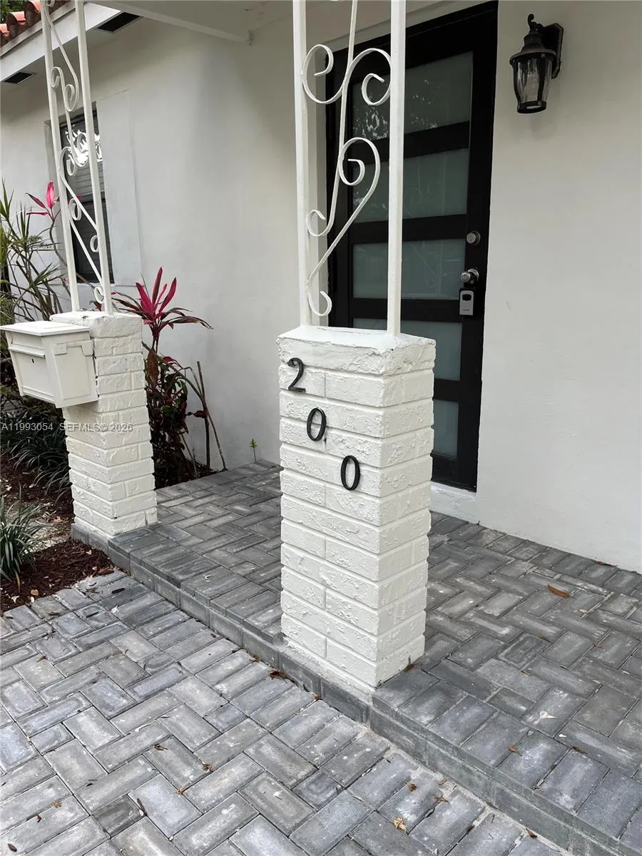 200 Frow Ave 0, Coral Gables, Florida 33133, Coral Gables, Florida 33133, 3 Bedrooms Bedrooms, ,2 BathroomsBathrooms,Residential Lease,For Rent,200 Frow Ave 0, Coral Gables, Florida 33133,A11993054
