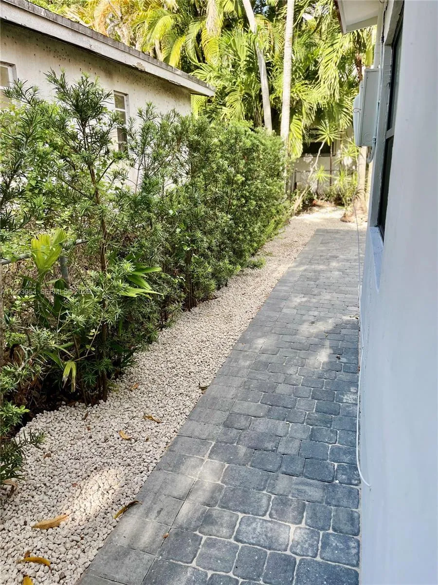 200 Frow Ave 0, Coral Gables, Florida 33133, Coral Gables, Florida 33133, 3 Bedrooms Bedrooms, ,2 BathroomsBathrooms,Residential Lease,For Rent,200 Frow Ave 0, Coral Gables, Florida 33133,A11993054