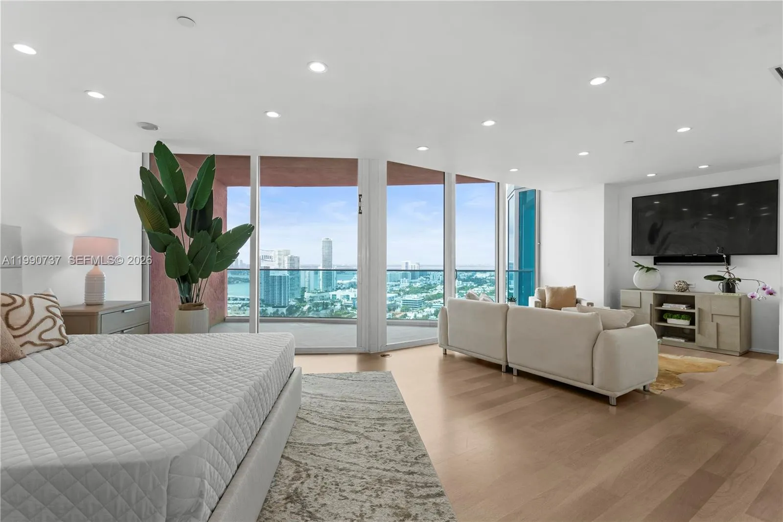 300 S Pointe Dr 3405, Miami Beach, Florida 33139, Miami Beach, Florida 33139, 4 Bedrooms Bedrooms, ,3 BathroomsBathrooms,Residential,For Sale,300 S Pointe Dr 3405, Miami Beach, Florida 33139,A11990737