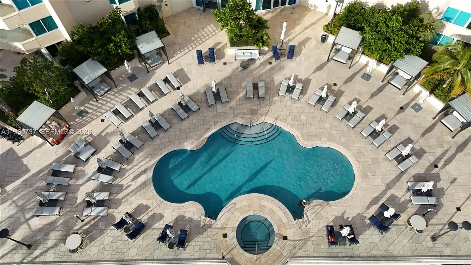 300 S Pointe Dr 3405, Miami Beach, Florida 33139, Miami Beach, Florida 33139, 4 Bedrooms Bedrooms, ,3 BathroomsBathrooms,Residential,For Sale,300 S Pointe Dr 3405, Miami Beach, Florida 33139,A11990737