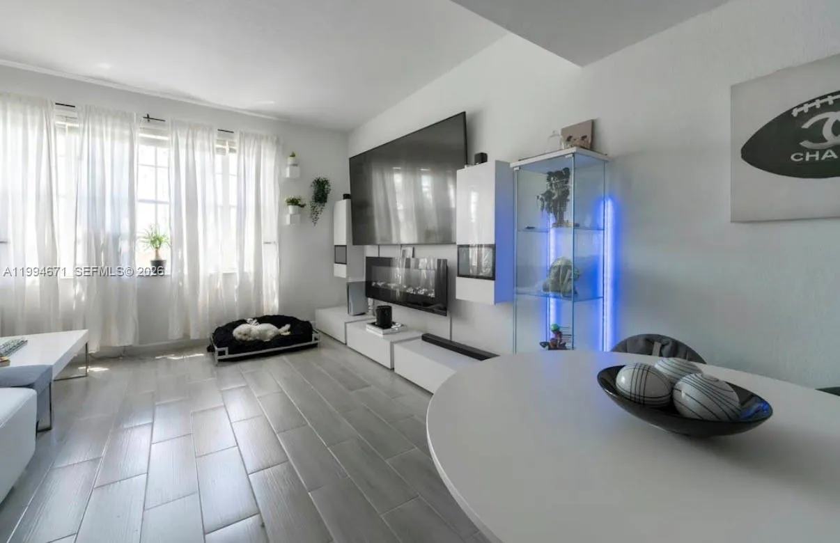 705 Sw 148th Ave 202, Sunrise, Florida 33325, Sunrise, Florida 33325, 3 Bedrooms Bedrooms, ,3 BathroomsBathrooms,Residential,For Sale,705 Sw 148th Ave 202, Sunrise, Florida 33325,A11994671