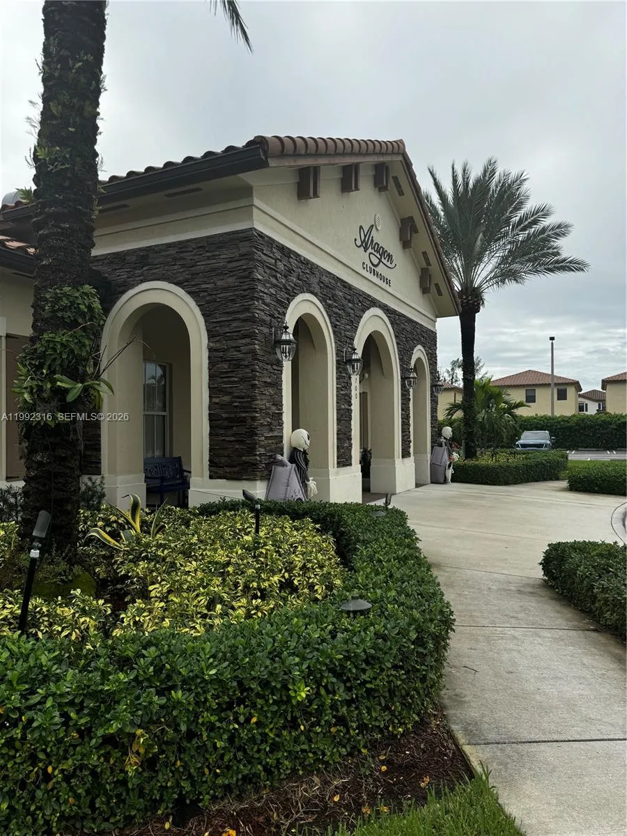 8952 W 35th Ln, Hialeah, Florida 33018, Hialeah, Florida 33018, 3 Bedrooms Bedrooms, ,2 BathroomsBathrooms,Residential Lease,For Rent,8952 W 35th Ln, Hialeah, Florida 33018,A11992316